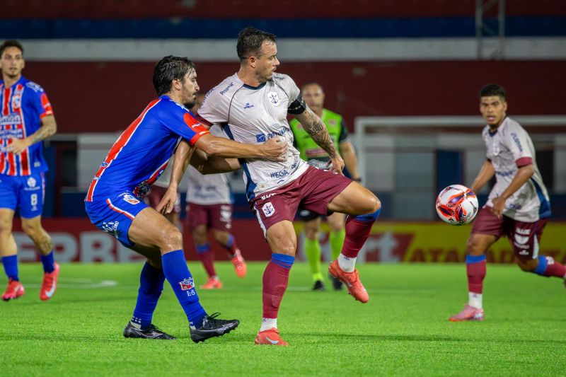 MARINHEIRO É DERROTADO FORA DE CASA